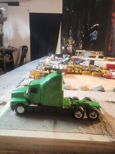 1/64 semi trucks ertl 4 to sell multiple different colors 