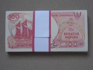 Lot of 100 Pcs World Paper Money #3766