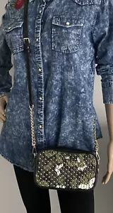 Bolso Bandolera MichaeI Kors Pequeño Cuero Tachonado Mariposa Camuflaje Cámara - Imagen 1 de 17