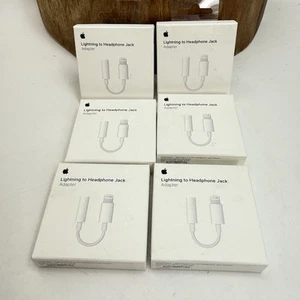 SIX NEW Apple Lightning to 3.5mm Headphone Jack Adapter A1749 iPhone 14 13 12 - Zdjęcie 1 z 4