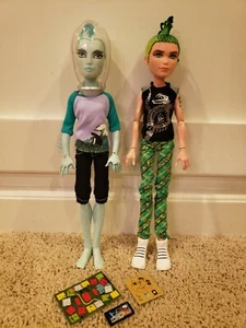 Monster High Manster Pack de 2 Deuce Gorgon Gil Webber y accesorios - Imagen 1 de 9