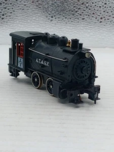 HO Scale Life-Like ATSF 25770 Steam Locomotive for Parts or Repair Yard Switcher - Picture 1 of 7