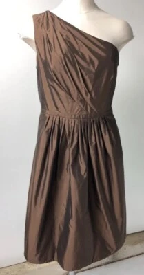 Женское коктейльное платье-футляр Carmen Marc Valvo 6 цвет коричневый тафта на одно плечо K - Изображение 1 из 4