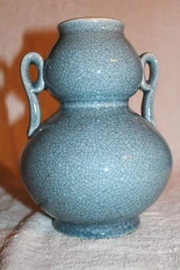 Vintage Chinese China Bluish Celadon Green Craquelure Glaze Porcelain Cloud Vase - Picture 1 of 15
