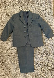 Boys 3pc Grey Suit Size 4 - Picture 1 of 5