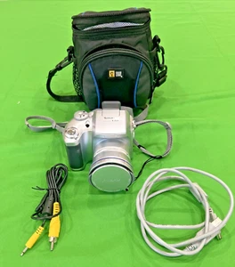 Fujifilm Finepix S3100 Digital Camera 4.0MP 6X Optical Zoom TESTED WORKS & Case - Picture 1 of 10