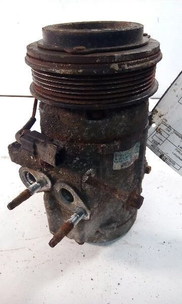 Compresor de aire acondicionado Ford Expedition 09-14  Foto 1 de 4