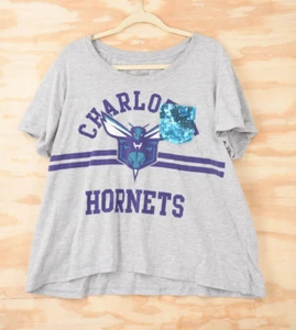 Charlotte Hornets NBA U Cuffed Custom Sequin Pocket Oversized Crop T-Shirt Sz L - Picture 1 of 12