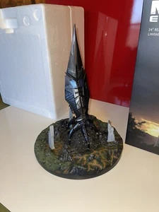 Dark Horse Mass Effect 14" Reaper Sovereign Ship Replica Limited #806/1000 - Picture 1 of 7