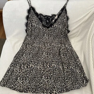 Francescas Mi Ami Damen Leopardenmuster Cami Tanktop schwarz Spitze Größe Large - Bild 1 von 6