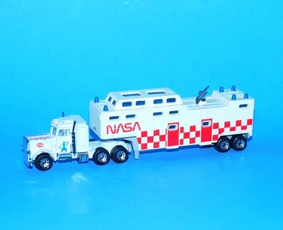 1981 MATCHBOX NASA CONVOY PETERBIL SEMI-TRACTOR TRAILER - Image 1 of 4