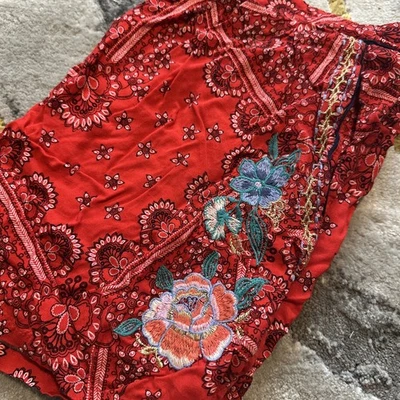Xhilaration Women's Floral Short Medium. Red - Image 1 of 4
