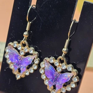 Schmetterling rosa lila Herz Strass Hänger silberfarben Ohrringe Haken 3/4" - Bild 1 von 6