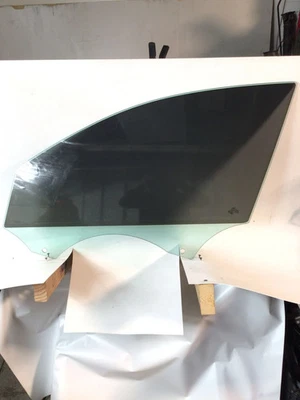 AUDI A4 SDN 2009 puerta delantera izquierda ventana cristal ++ Foto 1 de 4