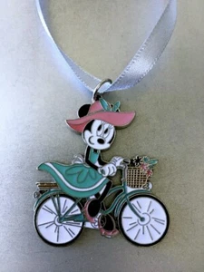 Disney 2020 Flower & Garden " Minnie Mouse " Metal Christmas Ornament NEW - Picture 1 of 3