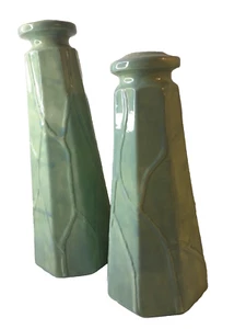 Studio Art Pottery PAIR Candle Holders Or Vases, Mint Green, Signed, 11" & 9.5" - Imagen 1 de 10