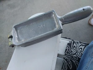 C Palmer Mfg 201 Flat Snagless Lead Sinker Mold - Sizes 1/4, 1/2, 3/4, 1 oz - Picture 1 of 3