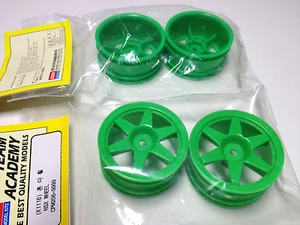 1 set cerchi 1/10 12 mm esagonale Academy NSX 6 raggi neon verde deriva nuovi - Foto 1 di 1