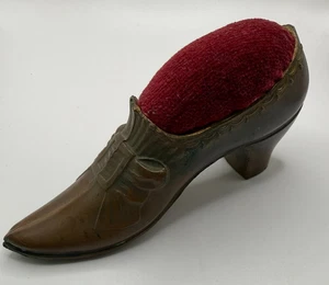 SCARPA CON TACCO IN OTTONE Spilla Cuscino ~ Made in USA ~ Cuscino Borgogna - Foto 1 di 14