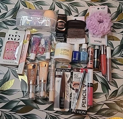 Lote al por mayor de 21 accesorios de maquillaje, cabello, etc. Foto 1 de 4