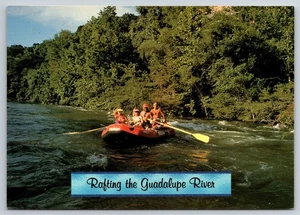 Erwachsene Wildwasser Rafting auf dem Guadalupe River, Boerne, Texas Postkarte - Bild 1 von 3