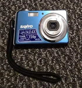 Sanyo VPC-E1500TP 14.0MP Digital Camera - Blue - Picture 1 of 4