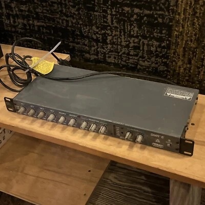 Peavey Architectural Acoustics resistente SMR6 controlador de micrófono montaje en rack Foto 1 de 4