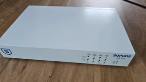 VPN Firewall Sophos SG 135 Rev 2 - Bild 1 von 3
