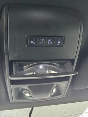 Dodge Grand Caravan 2008-2020 consola aérea delantera: con puertas correderas eléctricas Foto 1 de 4