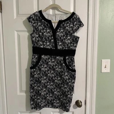 Vestido Liz Claiborne Talla 12 Pequeño Blanco y Negro Mangas Cortas Geométrico Oficina Foto 1 de 3