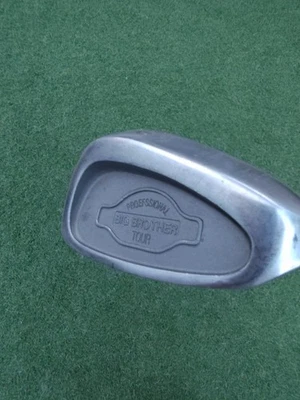 PROFESSIONAL TOUR BIG BROTHER PITCHING WEDGE RH 37" GRAPHITE SHAFT - GOOD COND. - Image 1 of 4