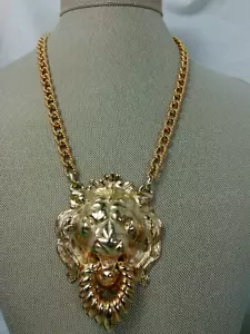 EUC Vtg Stunning NAPIER Lion Door Knocker Gold Told Pendant Link Chain Necklace - Picture 1 of 23