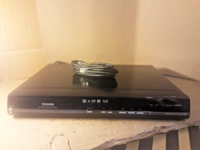 Toshiba RD88DT 160GB HDD DVD Recorder Freeview HDMI R-D88DT + 3M HDMI CABLE - Image 1 of 4