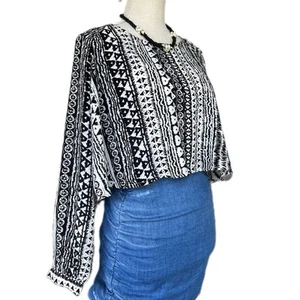 Blusa corta Bishop Young estampada azteca manga larga - Imagen 1 de 8