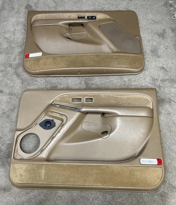 Paneles de puerta lateral para conductor y pasajero 99-02 Chevy Silverado GMC Sierra Tahoe Yukon Foto 1 de 4