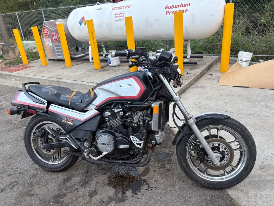 1983-86 Honda V65 Sabre Magna рабочий задний тормоз суппорт и колодки изящный! VF1100 S C - Изображение 1 из 1