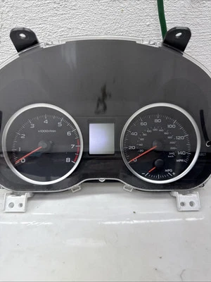 Cuadro de instrumentos velocímetro XV 2014 medidores Crosstrek 100.400 millas Foto 1 de 3