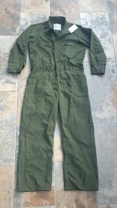 Military Issued Utility grüner Overall Erwachsene Größe 44R 8405-01-462-4320 neu mit Etikett - Bild 1 von 15