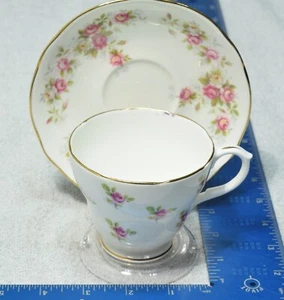 Taza de té y platillo vintage de porcelana de hueso hecho por duquesa en Inglaterra ramo de junio DESAJUSTE - Imagen 1 de 10