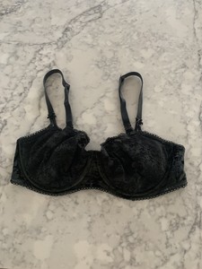 VICTORIA’S SECRET DREAM ANGELS PUSH-UP WITHOUT PADDING BRA BLACK LACE SIZE 38D