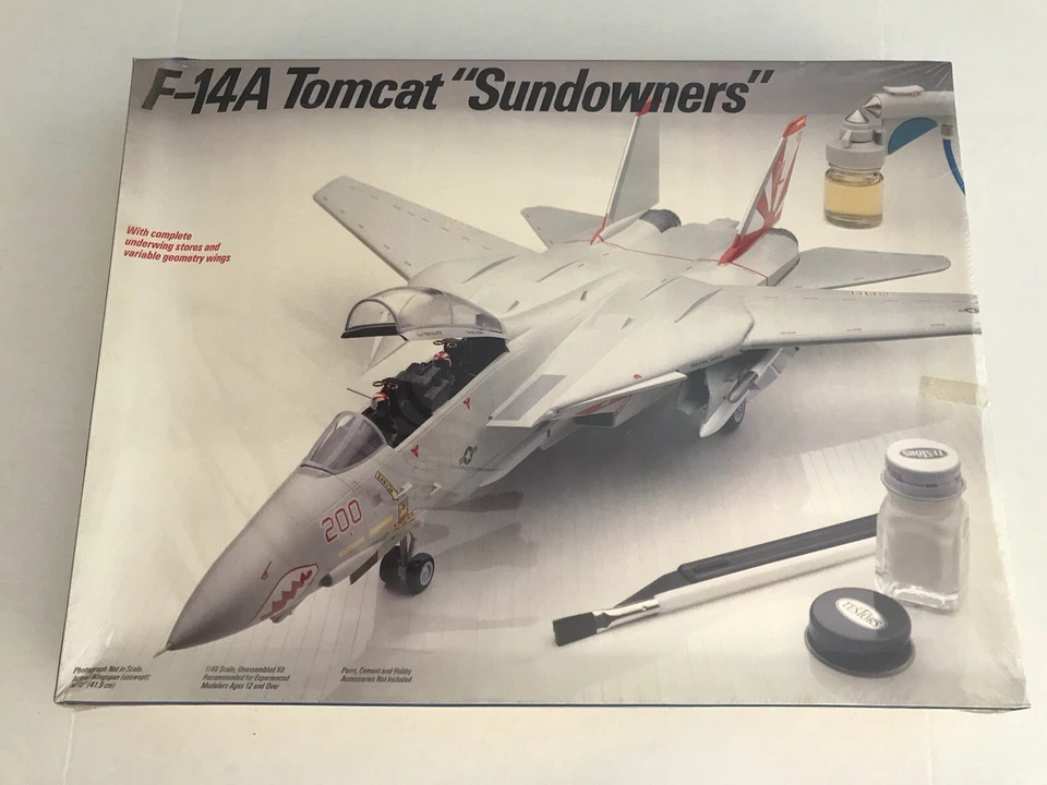 Fugimi Testors 1/48 F-14A Tomcat Sundowners Plastic Model Kit 327 SEALED 1990 - Image 1 of 4