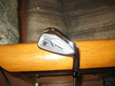 Wilson Staff Modelo Forjado CB 7 Hierro Hombres Acero Regular Derecha Demo ligeramente usado Foto 1 de 4