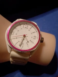 Modische Armbanduhr im gutem Zustand.. - Bild 1 von 4