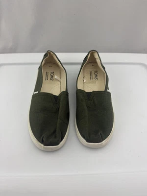TOMS Shoes Kids Unisex  Green Canvas Size 5 Youth - Image 1 of 4
