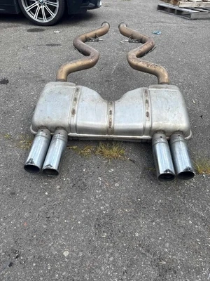 08-13 BMW E90 E92 E93 M3 OEM Rear Muffler Exhaust Assembly Foto 1 de 4