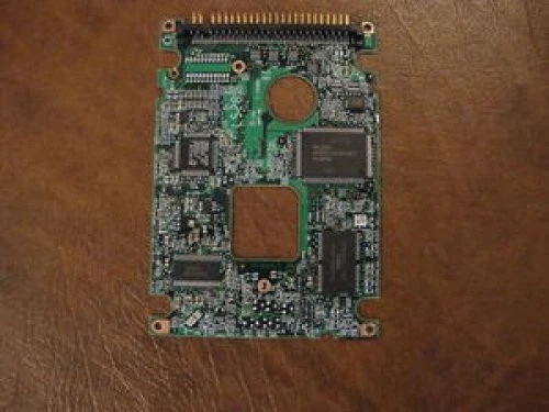 IBM DKLA-24320 PN:25L2577 MLC:F21889 (25L1269 F21879_) 4.32gb 2.5" IDE PCB - Image 1 of 1