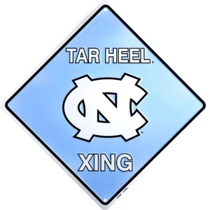 Insegna in metallo goffrata University of North Carolina Tar Heels 12" Xing Crossing - Foto 1 di 1