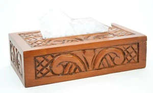 Cubierta de caja de pañuelos de madera maciza tallada a mano Scottsdale - 10,75" L X 6" W X 2,88" H - Imagen 1 de 4