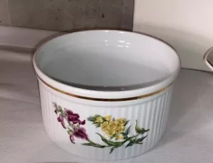 Spode Stafford Flowers Oxalis 7” Souffle Oven To Tableware - Picture 1 of 3