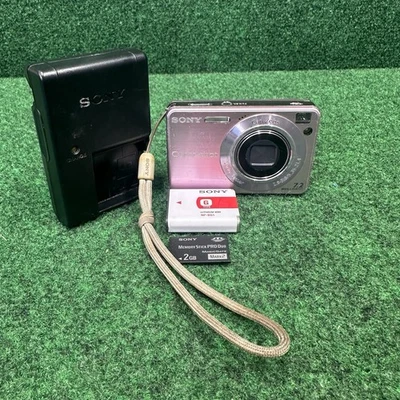 SONY Cyber-shot DSC-W120 7.2MP 4x Optical Zoom Compact Digital Camera- Pink - Image 1 of 4